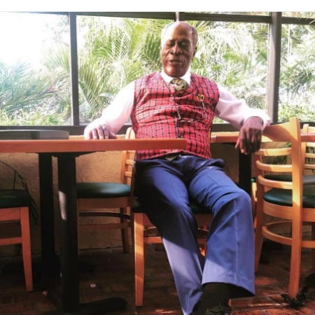 The behind-the-scenes of John Amos from the set of Coming to America. 